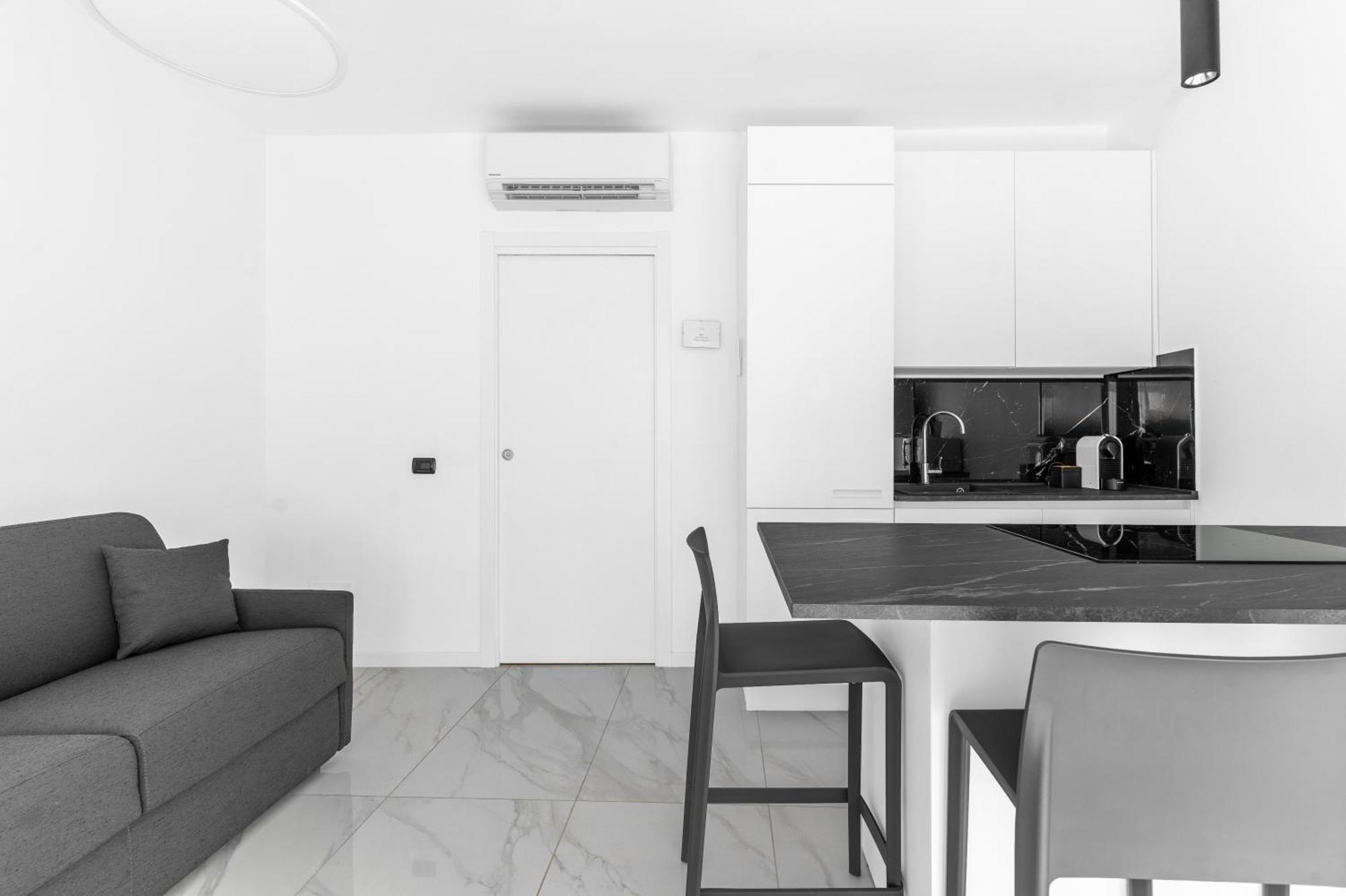 Mi Casa - Appartamento In Ponte Nuovo Milan Exterior photo