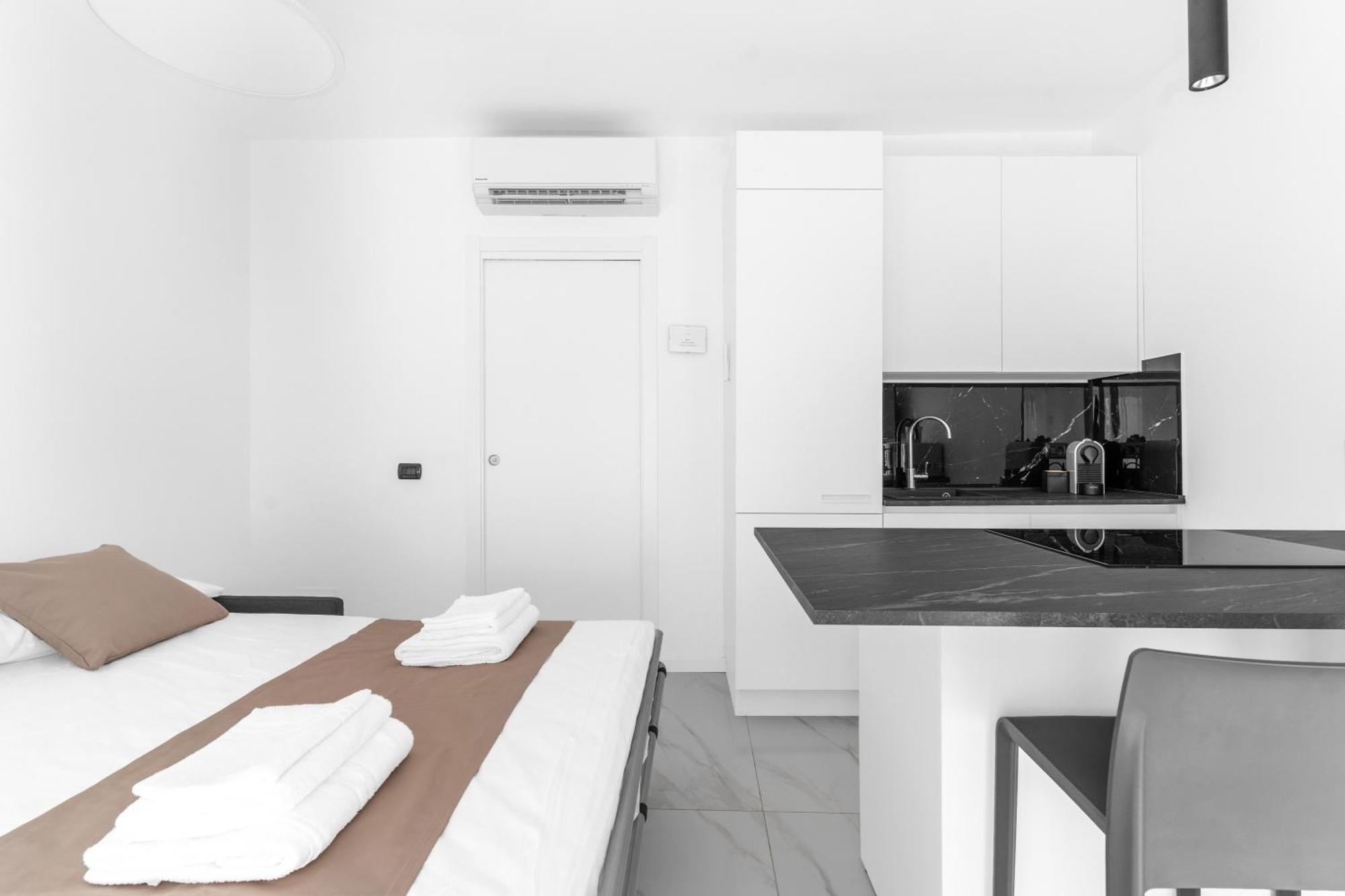 Mi Casa - Appartamento In Ponte Nuovo Milan Exterior photo